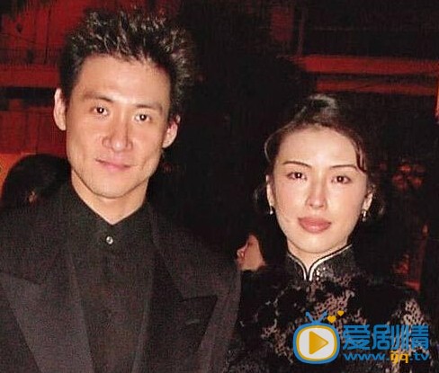 张学友妻子罗美薇
 张学友高清写真_张学友高清剧照