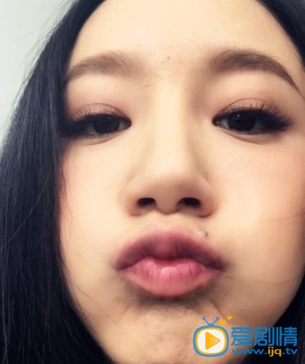 李倩卖萌照
 李倩高清写真_李倩高清剧照