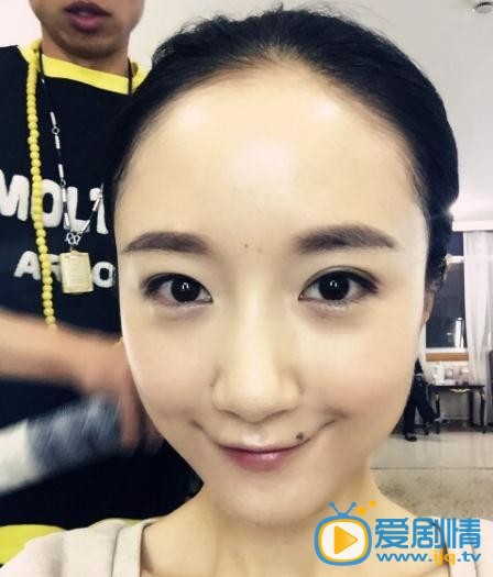 李倩卖萌照
 李倩高清写真_李倩高清剧照