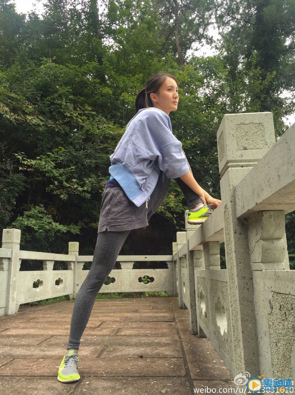 金晨舞蹈照
 金晨高清写真_金晨高清剧照