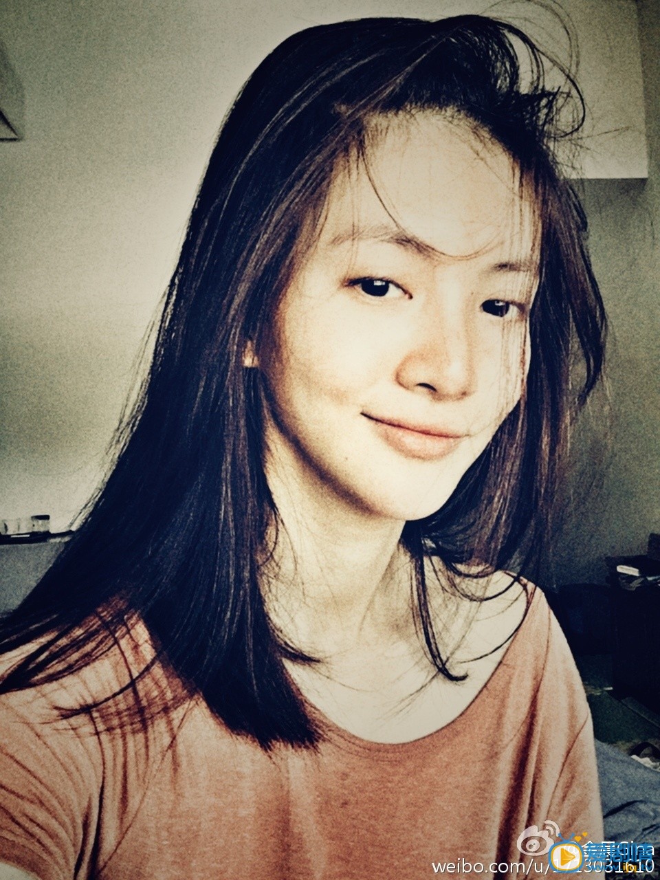 金晨生活照
 金晨高清写真_金晨高清剧照