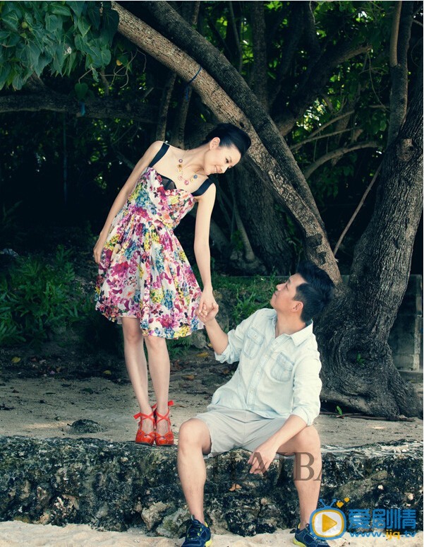 董洁和潘粤明婚纱照
 董洁高清写真_董洁高清剧照