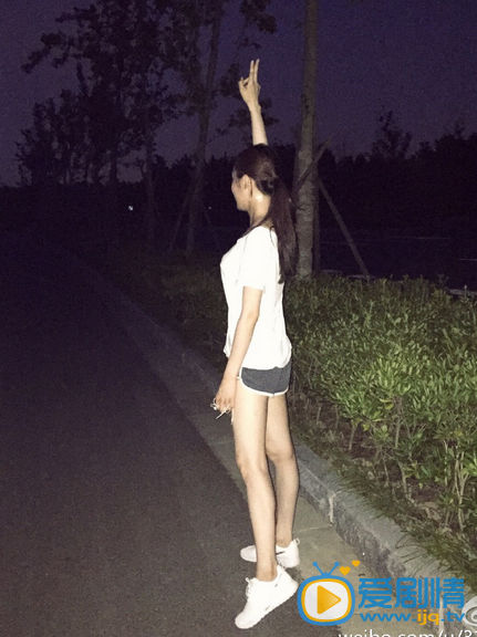 程隆妮生活照
 程隆妮高清写真_程隆妮高清剧照