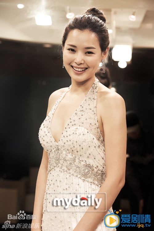 李荷妮活动照
 李荷妮高清写真_李荷妮高清剧照
