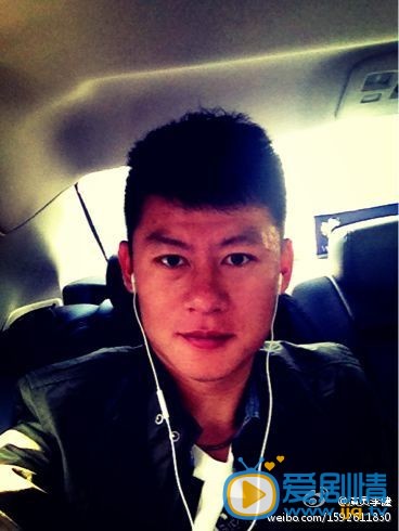 李健生活照
 李健高清写真_李健高清剧照