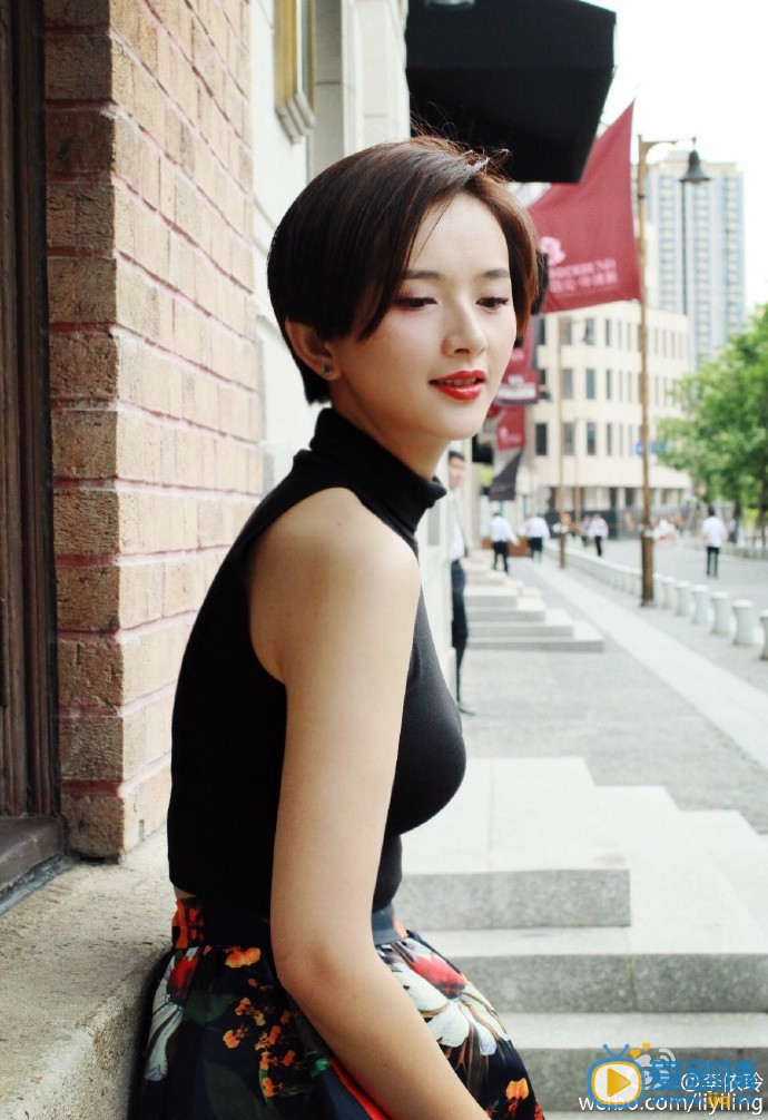 李依玲生活照
 李依玲高清写真_李依玲高清剧照