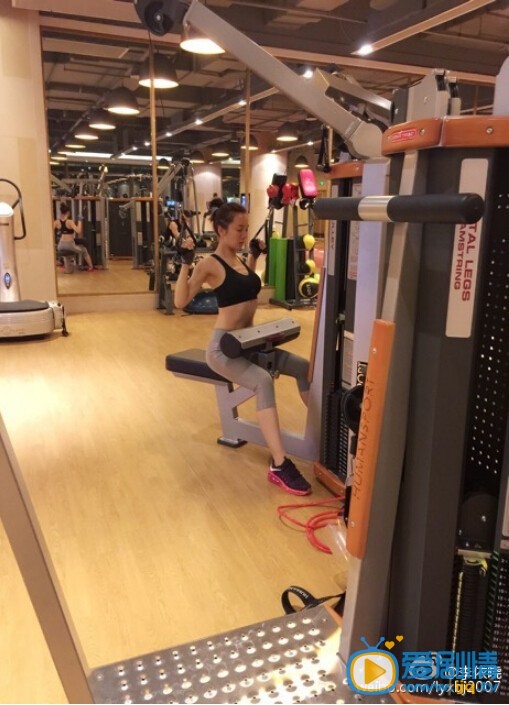 李依晓健身照
 李依晓高清写真_李依晓高清剧照