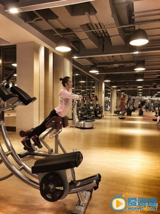 李依晓健身照
 李依晓高清写真_李依晓高清剧照