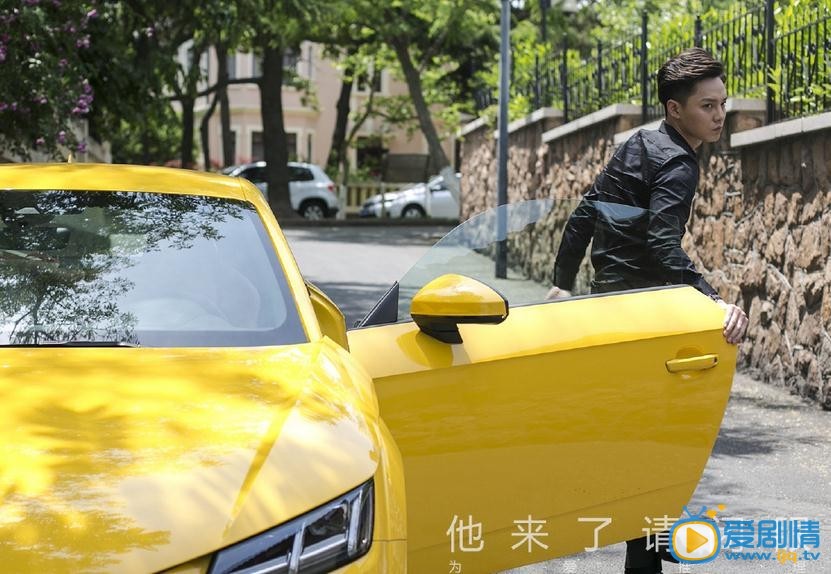 尹正他来了请闭眼剧照
 尹正高清写真_尹正高清剧照