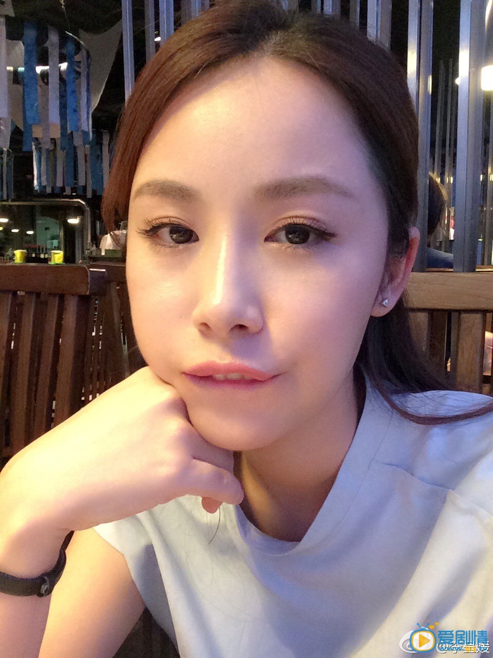 李呈媛嘟嘴卖萌照
 李呈媛高清写真_李呈媛高清剧照