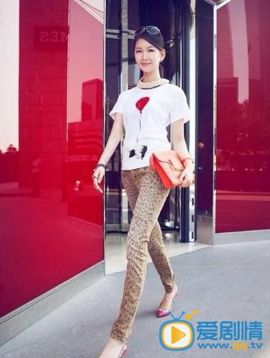 林依婷生活照
 林依婷高清写真_林依婷高清剧照