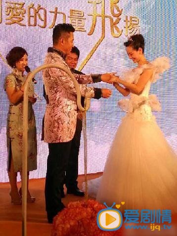 王志飞结婚照
 王志飞高清写真_王志飞高清剧照
