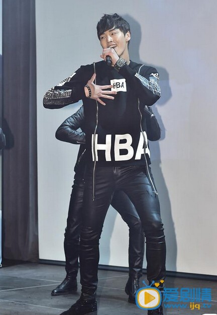 李泰焕活动照
 李泰焕高清写真_李泰焕高清剧照