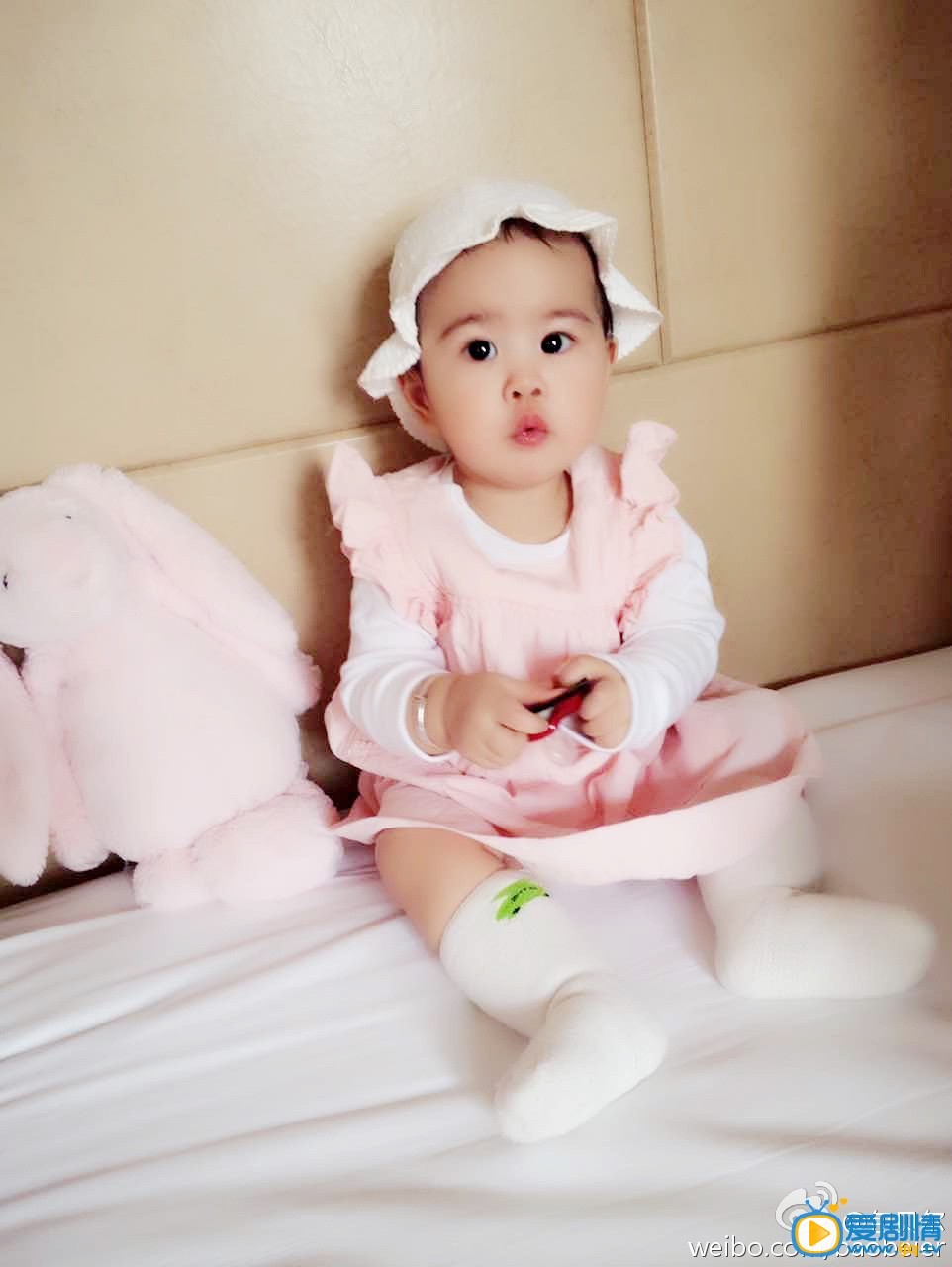 包贝尔包贝尔女儿照
 包贝尔高清写真_包贝尔高清剧照