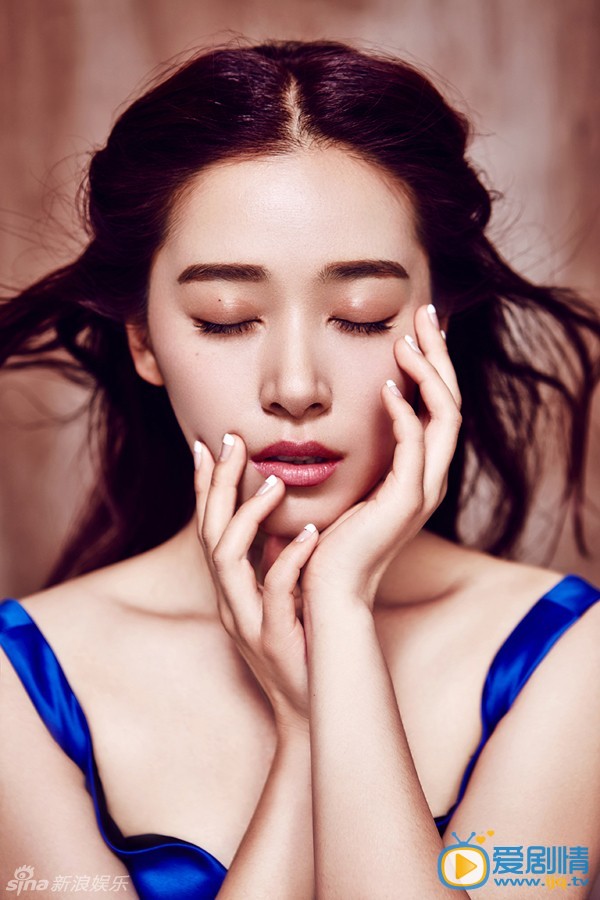 阚清子深V写真
 阚清子高清写真_阚清子高清剧照