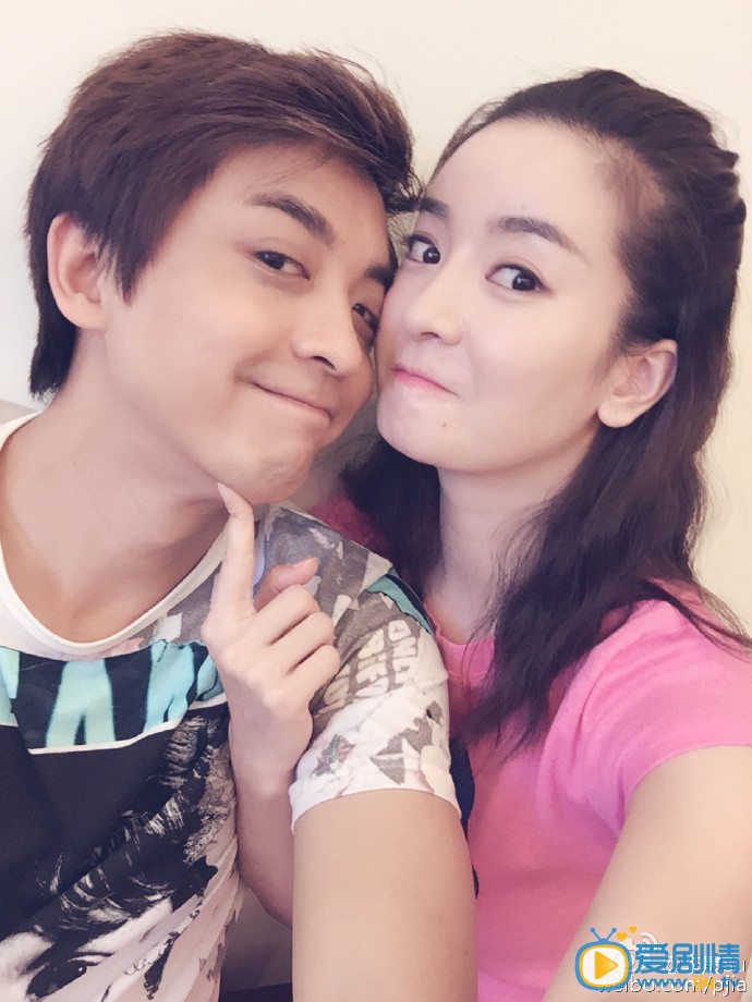 李晟和男友李佳航秀恩爱
 李晟高清写真_李晟高清剧照