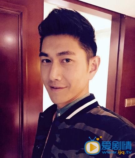何明翰生活照
 何明翰高清写真_何明翰高清剧照