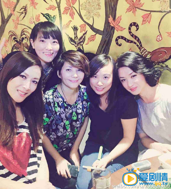 金星朋友合影
 金星高清写真_金星高清剧照