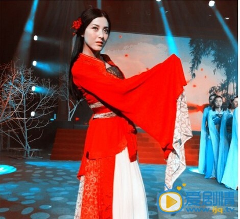 曾黎个人写真
 曾黎高清写真_曾黎高清剧照