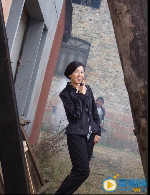 曾黎《军人荣誉》剧照
 曾黎高清写真_曾黎高清剧照