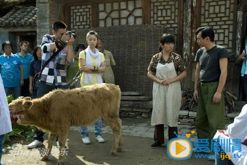 周一围《独家披露》剧照
 周一围高清写真_周一围高清剧照