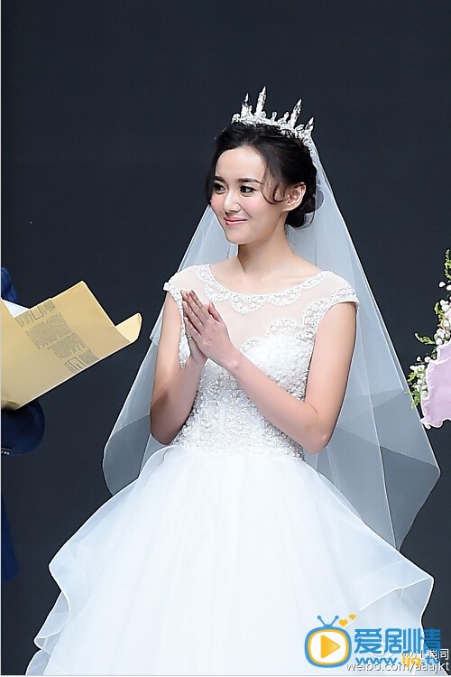 江铠同T台婚纱秀
 江铠同高清写真_江铠同高清剧照