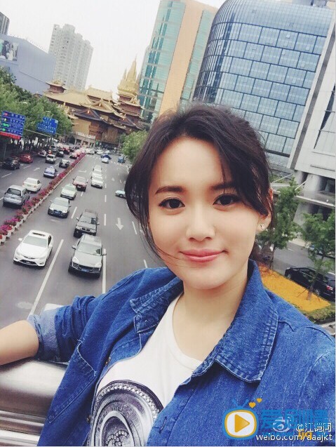 江铠同生活照
 江铠同高清写真_江铠同高清剧照