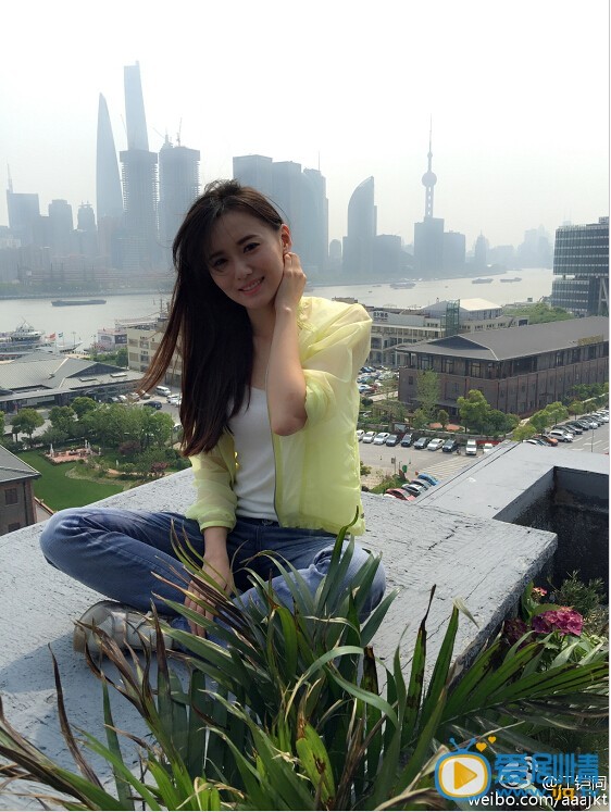 江铠同生活照
 江铠同高清写真_江铠同高清剧照