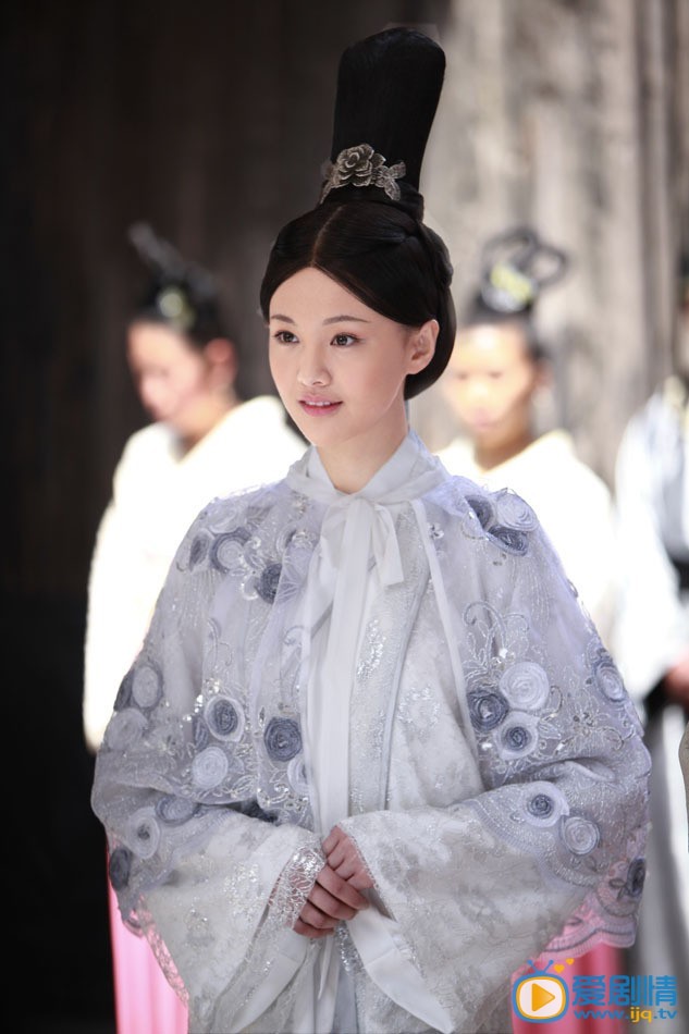 郑爽《武则天秘史》剧照
 郑爽高清写真_郑爽高清剧照
