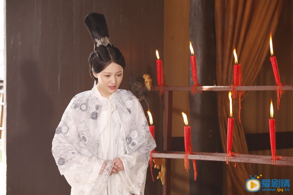 郑爽《武则天秘史》剧照
 郑爽高清写真_郑爽高清剧照