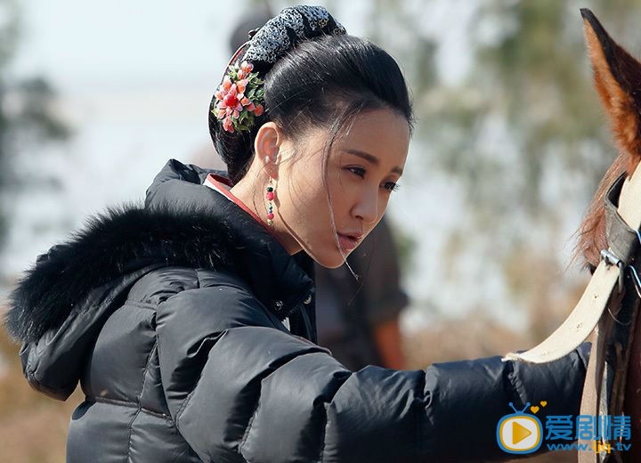 张歆艺《大河儿女》剧照
 张歆艺高清写真_张歆艺高清剧照