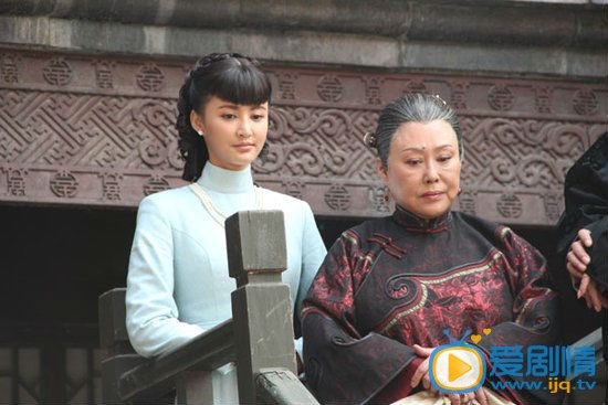 张歆艺《大宅门》剧照
 张歆艺高清写真_张歆艺高清剧照