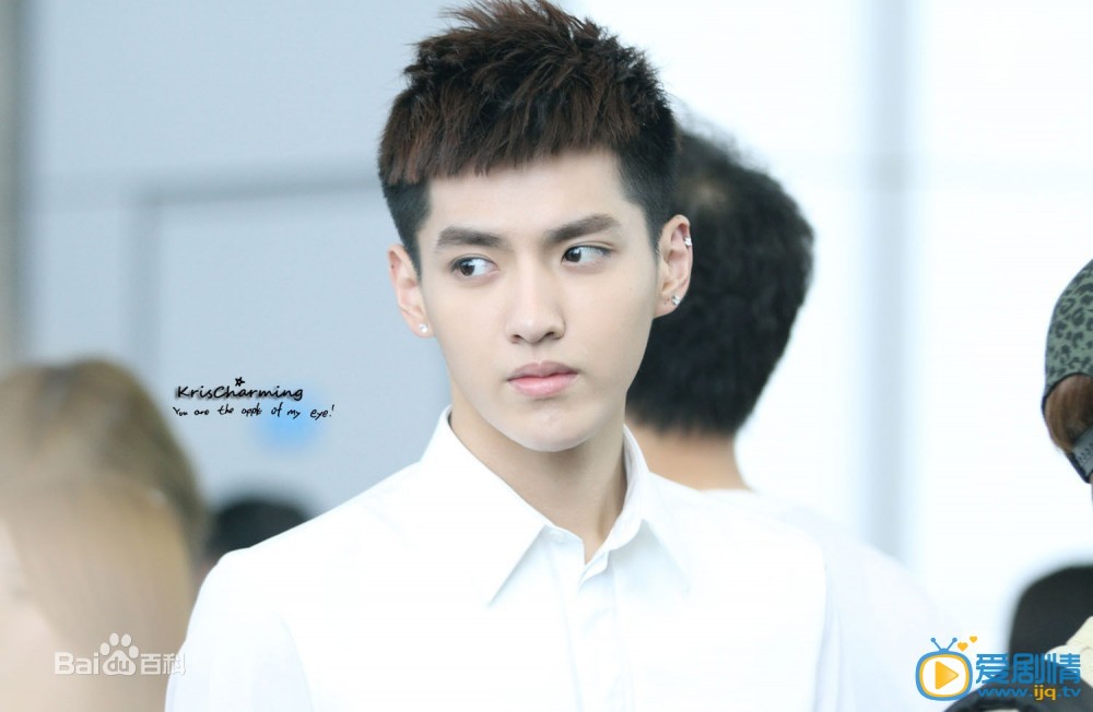 吴亦凡白衬衫校草照
 吴亦凡高清写真_吴亦凡高清剧照
