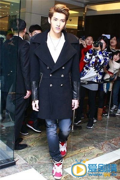 吴亦凡机场抓拍
 吴亦凡高清写真_吴亦凡高清剧照