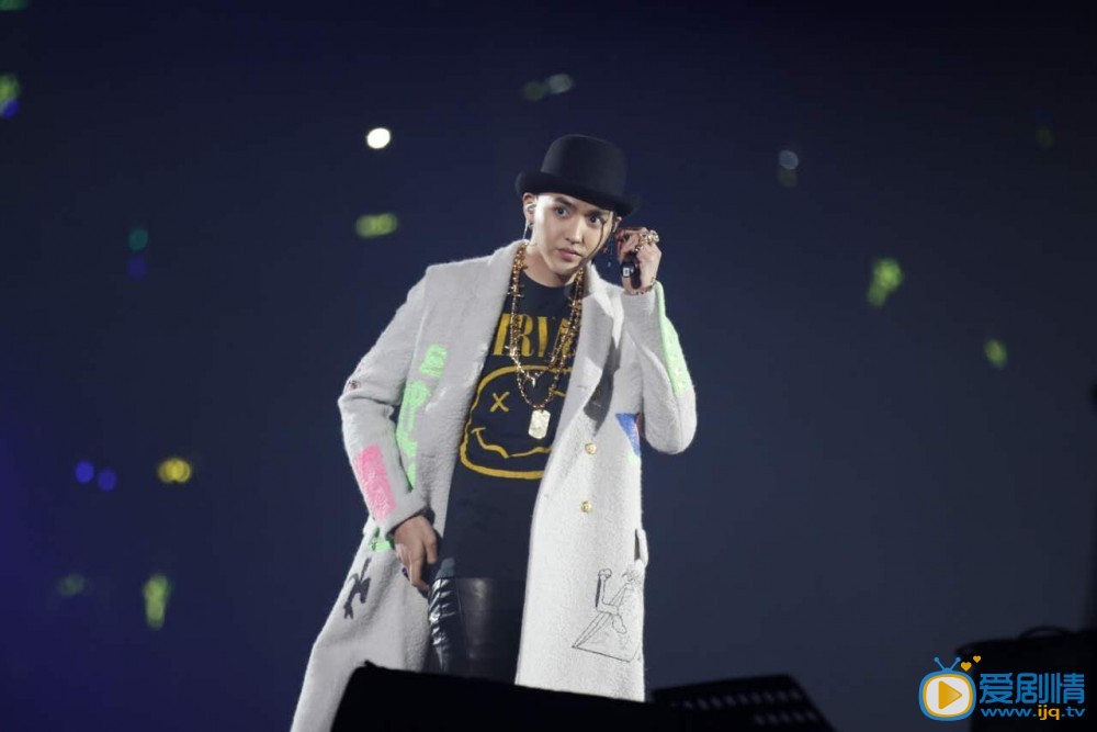 吴亦凡演唱会
 吴亦凡高清写真_吴亦凡高清剧照
