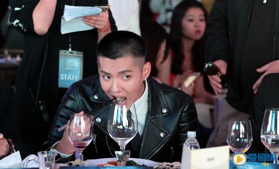 吴亦凡生活照
 吴亦凡高清写真_吴亦凡高清剧照