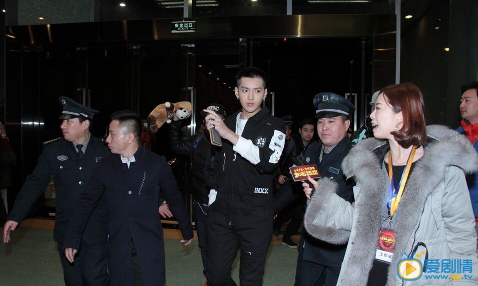 吴亦凡机场抓拍
 吴亦凡高清写真_吴亦凡高清剧照