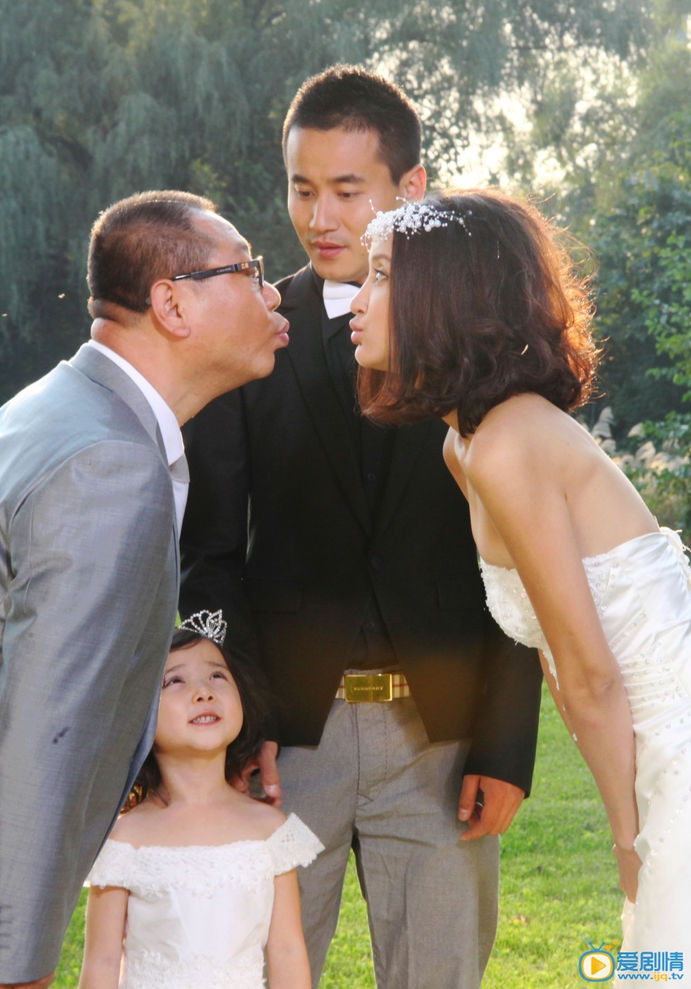 张歆艺《先结婚后恋爱》剧照
 张歆艺高清写真_张歆艺高清剧照
