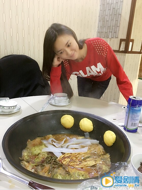 江铠同生活照
 江铠同高清写真_江铠同高清剧照