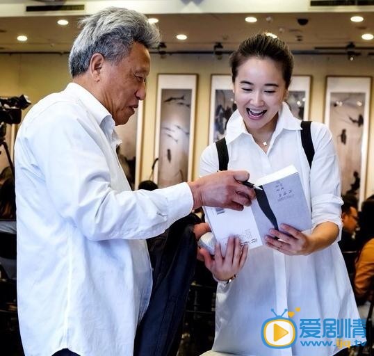 左小青素颜照
 左小青高清写真_左小青高清剧照