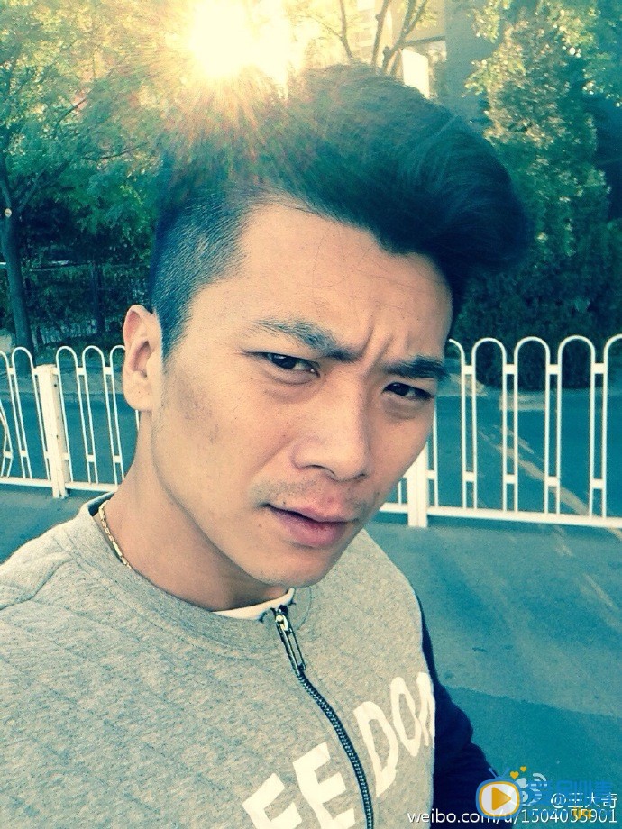 王大奇生活照
 王大奇高清写真_王大奇高清剧照