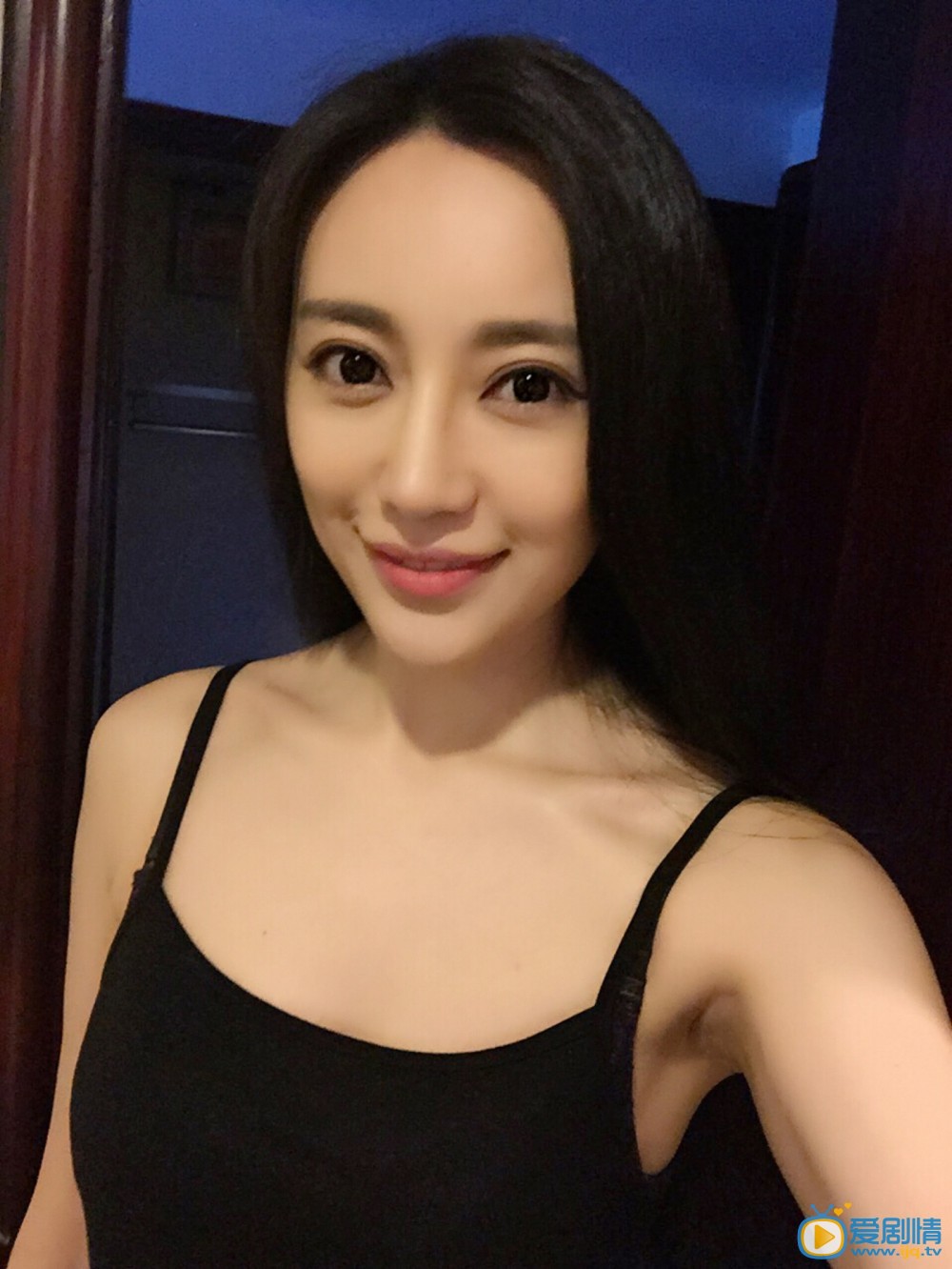 何苑生活照
 何苑高清写真_何苑高清剧照