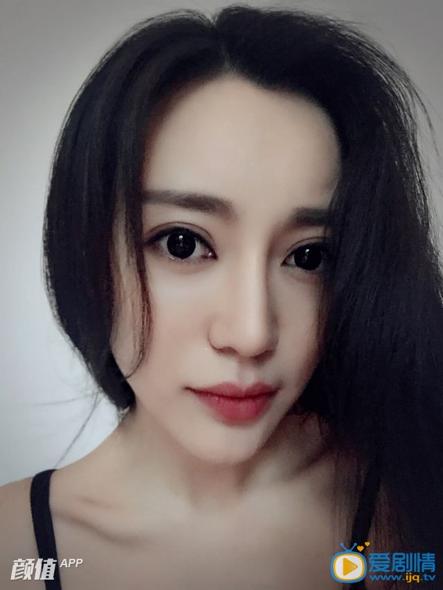 何苑生活照
 何苑高清写真_何苑高清剧照