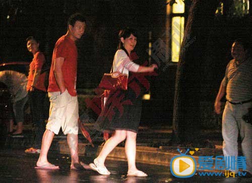 胡军胡军与家人
 胡军高清写真_胡军高清剧照