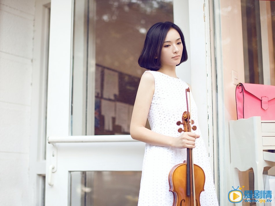 李依玲文艺写真
 李依玲高清写真_李依玲高清剧照