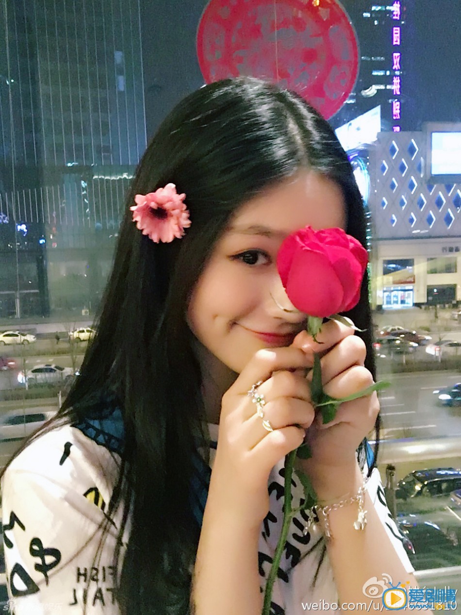 冯绍峰现女友林允儿
 冯绍峰高清写真_冯绍峰高清剧照