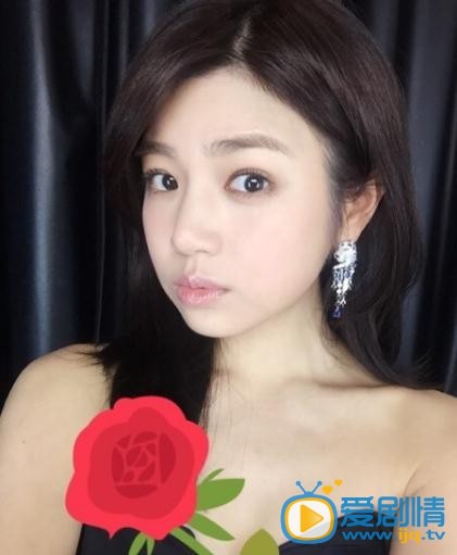 陈妍希嘟嘴卖萌照
 陈妍希高清写真_陈妍希高清剧照