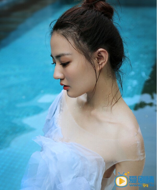 徐璐水中性感写真
 徐璐高清写真_徐璐高清剧照