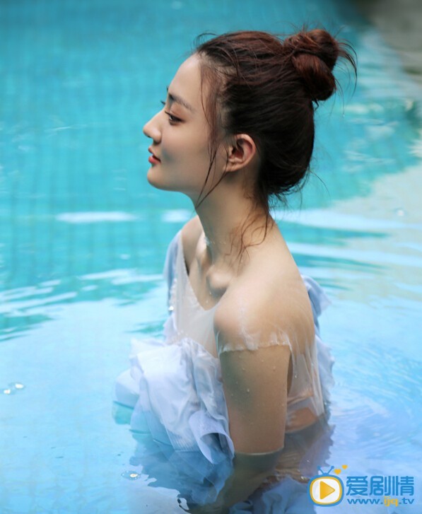 徐璐水中性感写真
 徐璐高清写真_徐璐高清剧照