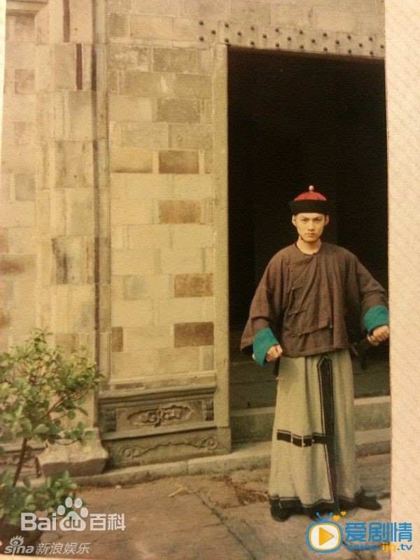 严屹宽少年时期
 严屹宽高清写真_严屹宽高清剧照